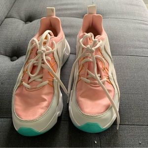 nike ryz 365 coral stardust